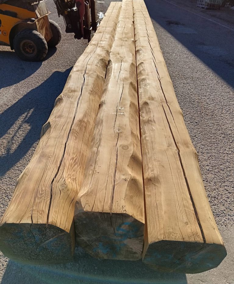 Poutre Epicéa teintée et vieillie