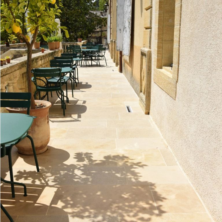 Antiquaire - Pierre du Maroc